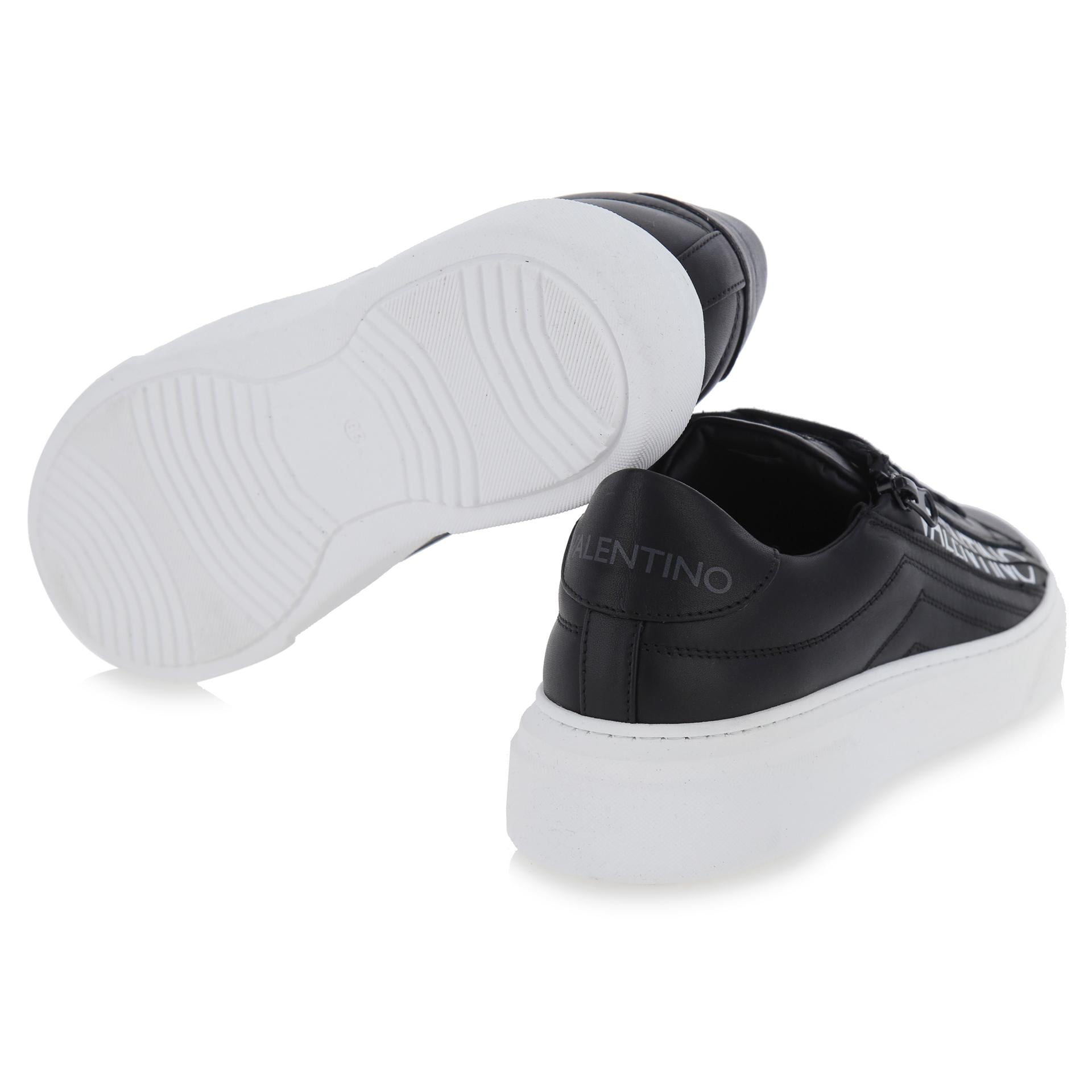 Stunny leather sneakers