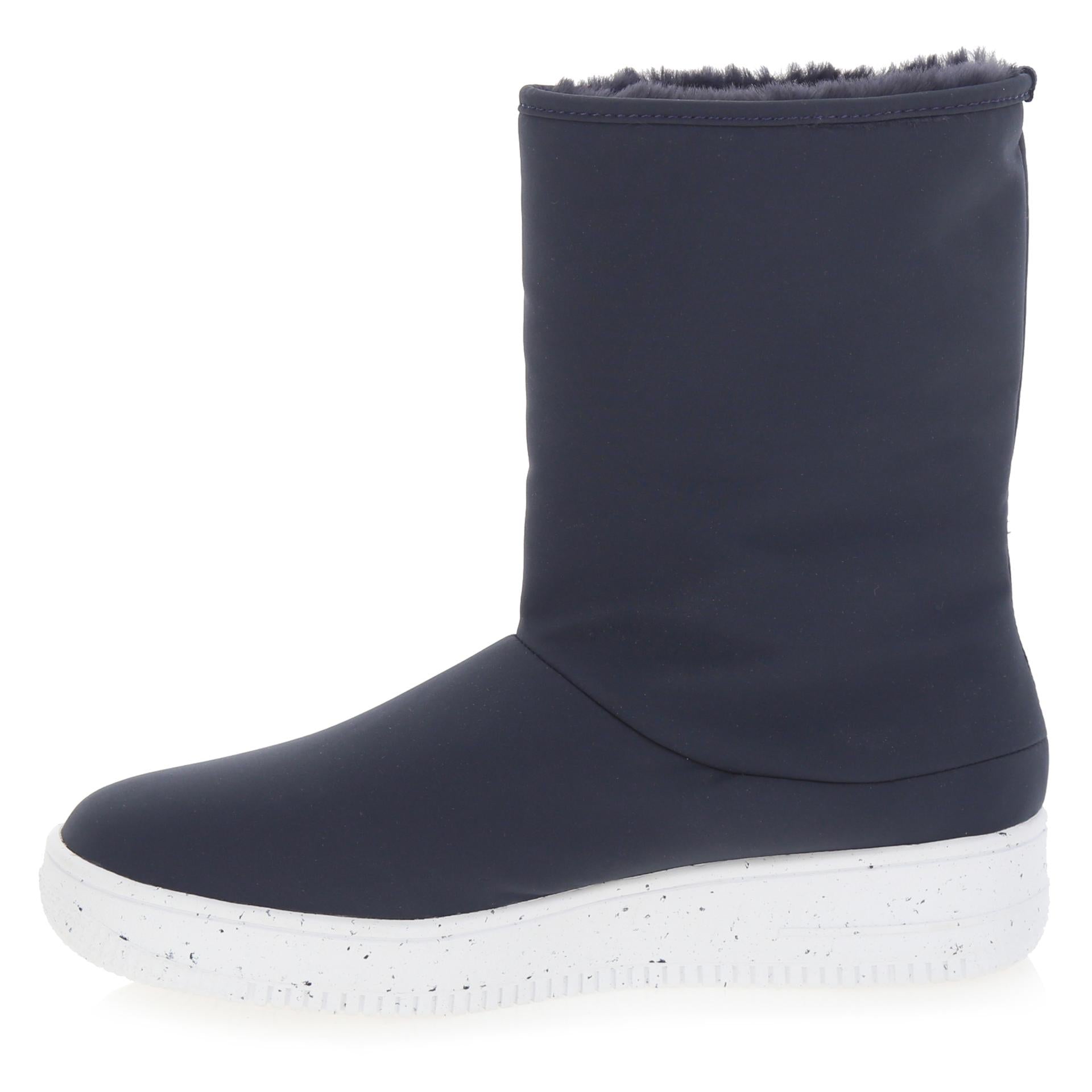 Recycled polyester boot