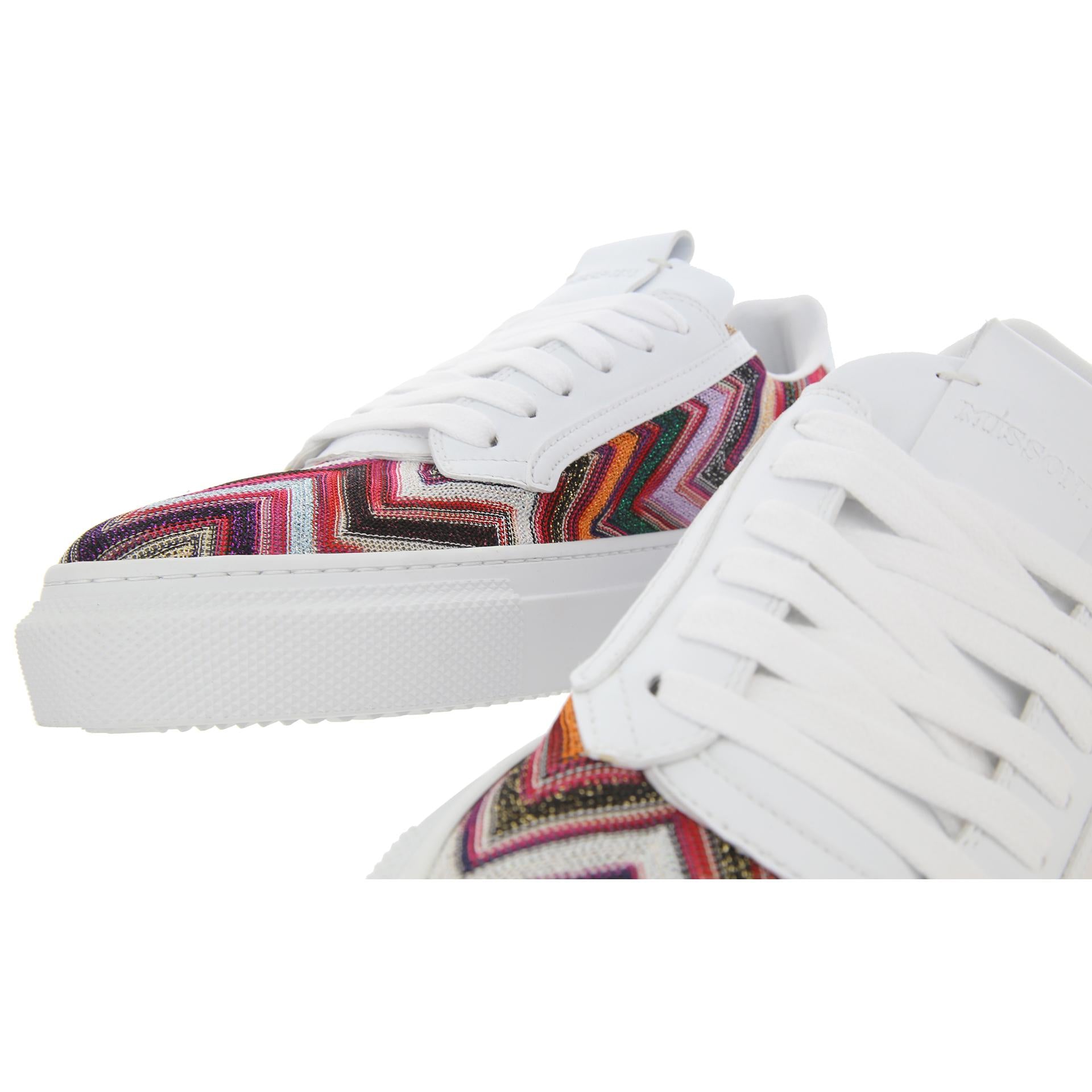 Sneakers in recycled fabric
