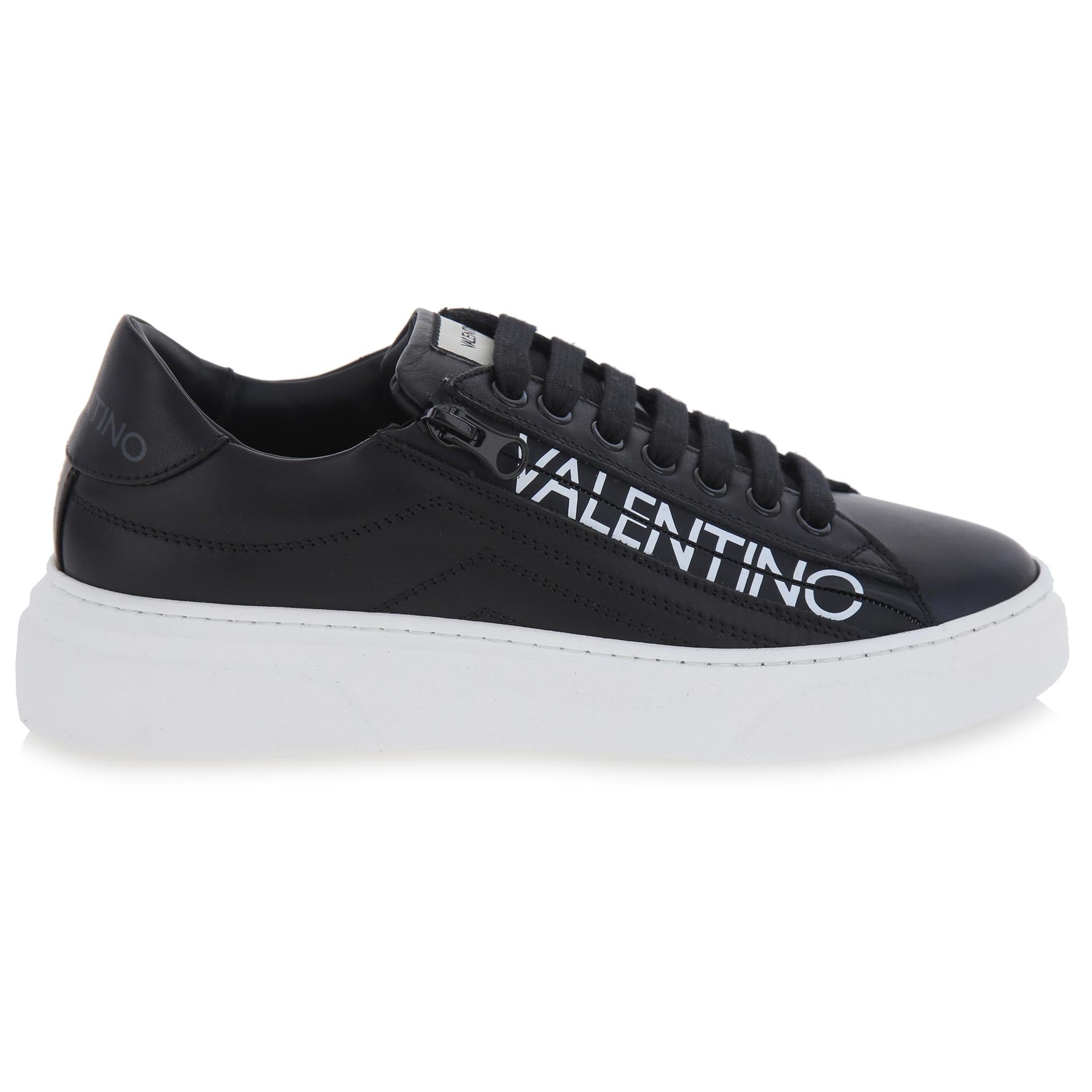 Stunny leather sneakers