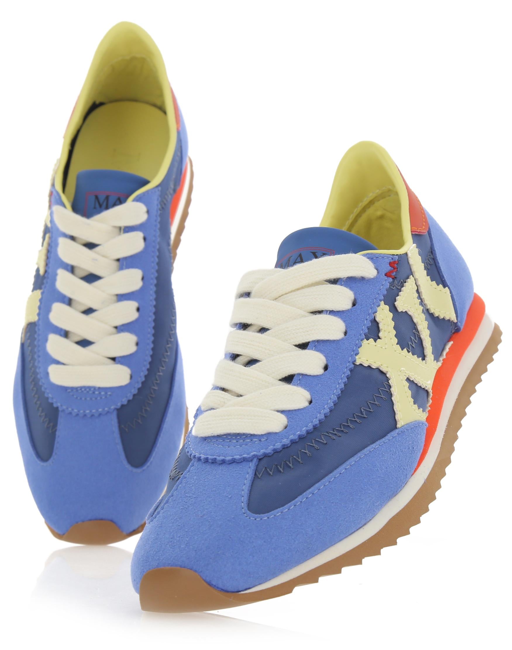 Sneakers superleggere azzurre