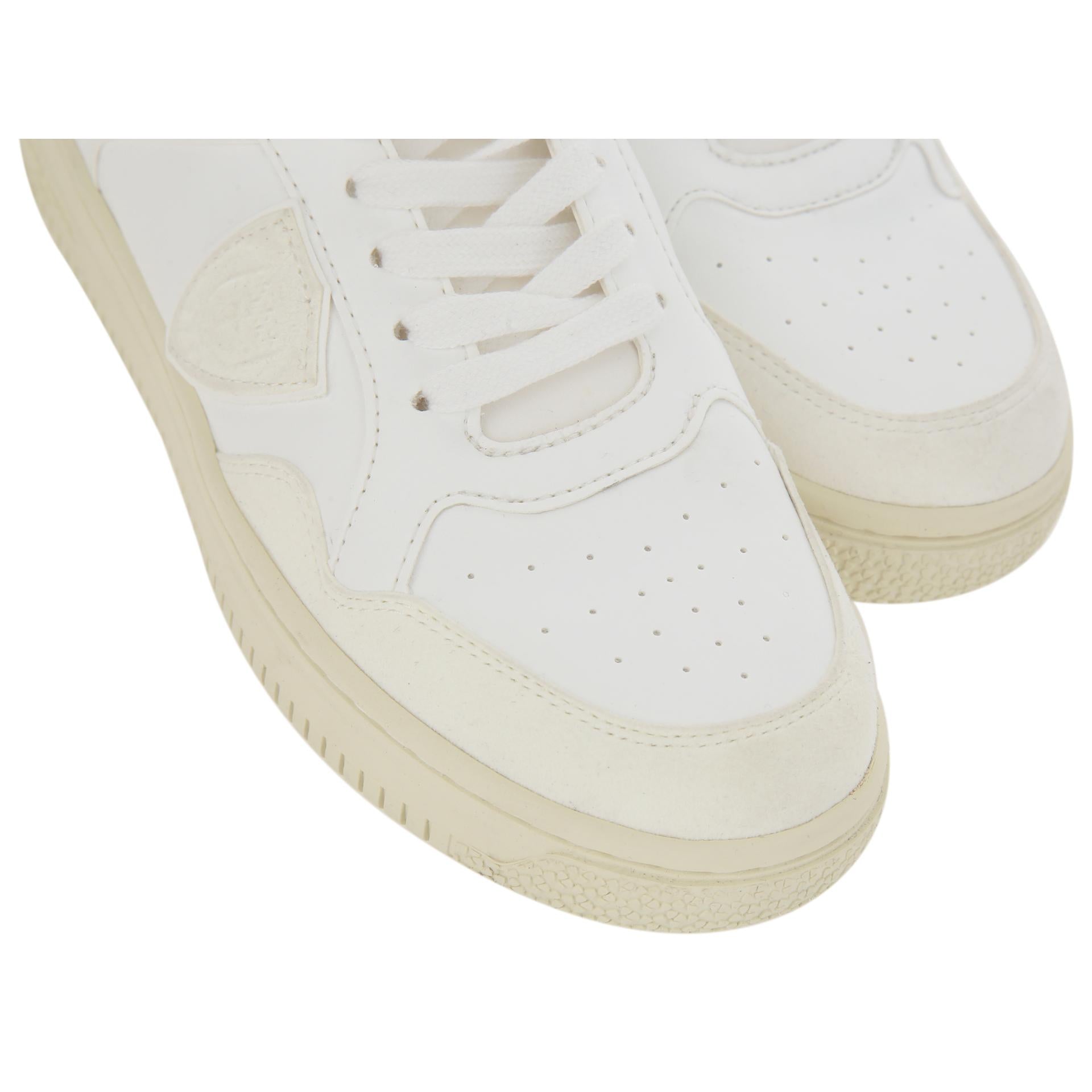 Sneakers in matreriali riciclati