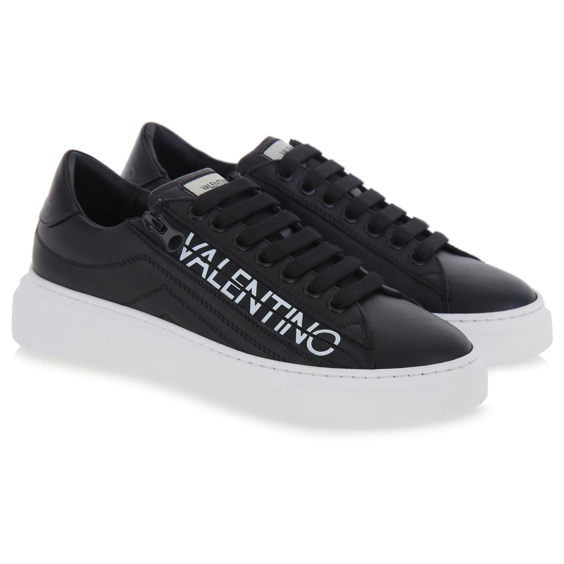 Stunny leather sneakers