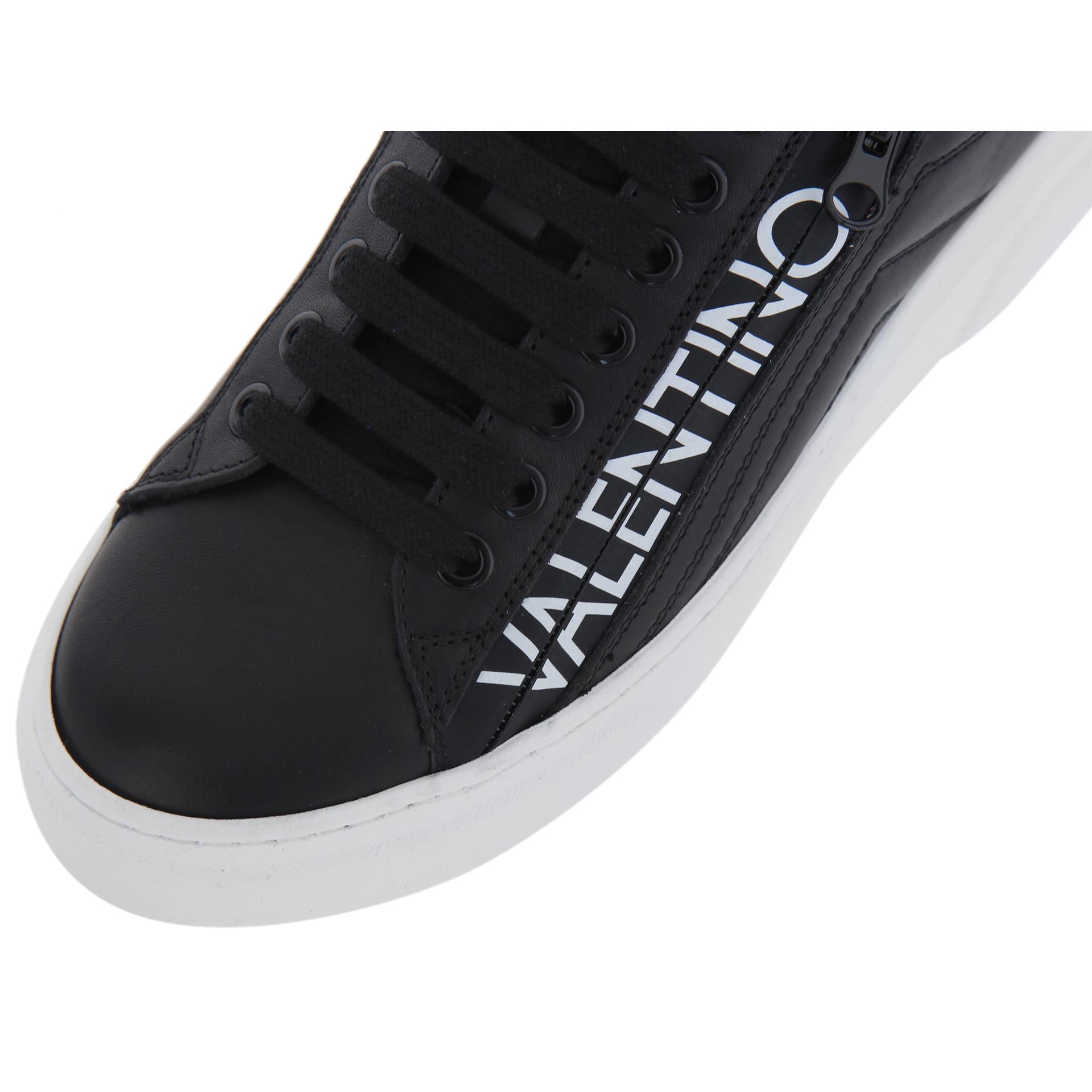 Stunny leather sneakers