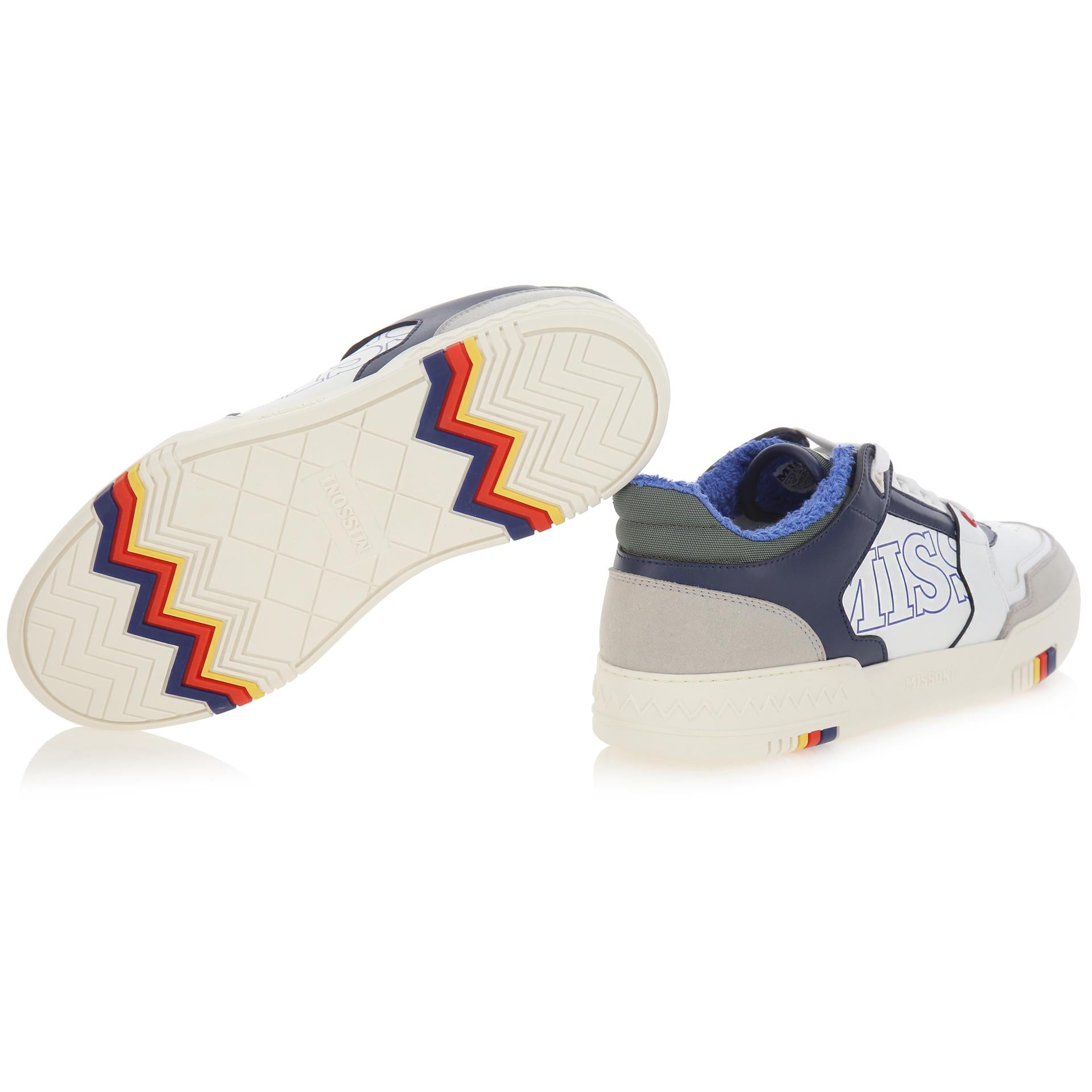 Sneakers in recycled materials