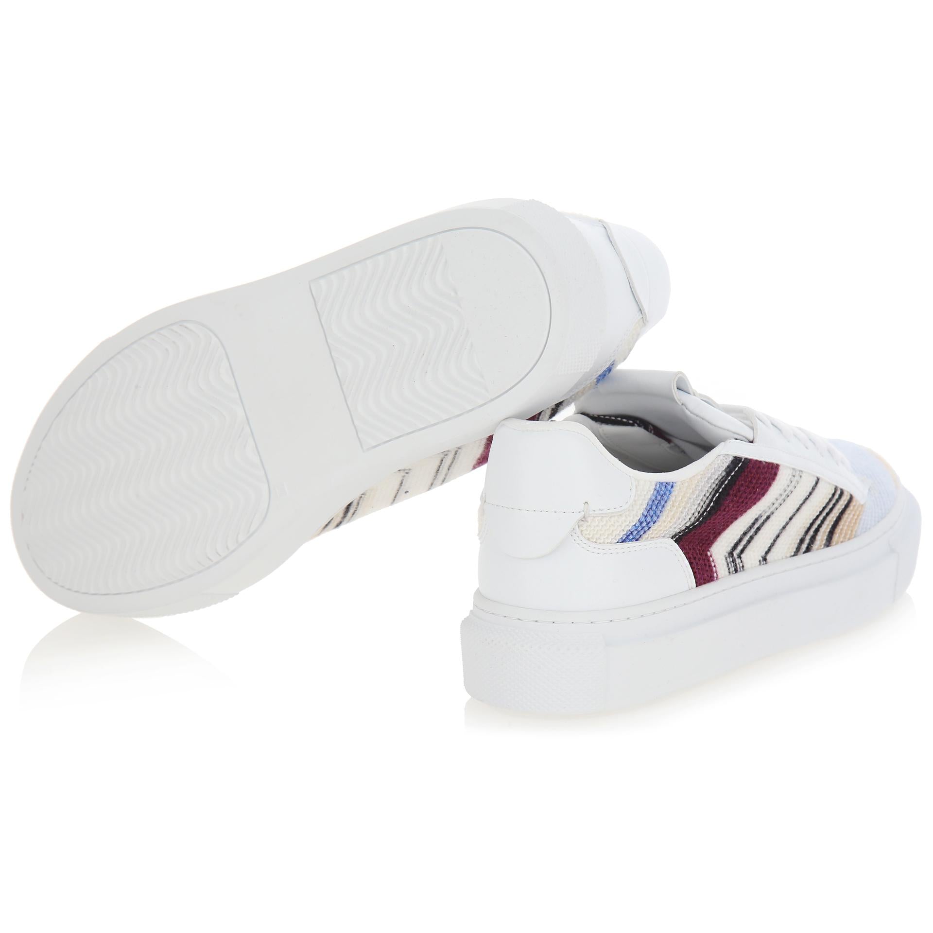 Sneakers in recycled fabric
