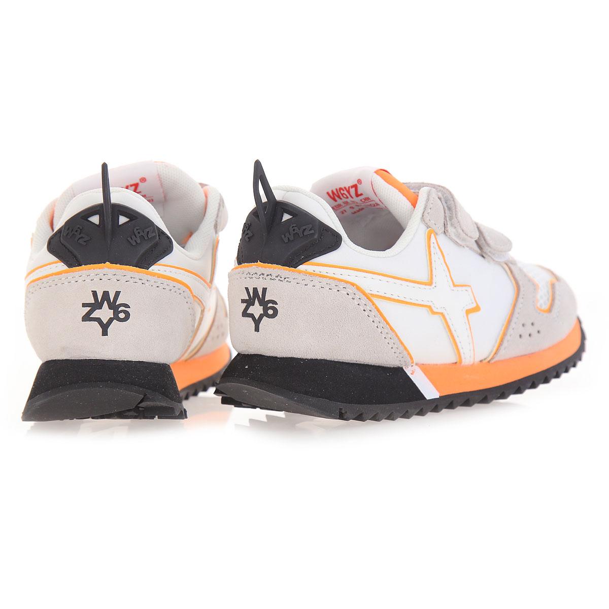 Sneakers con strappi bianca