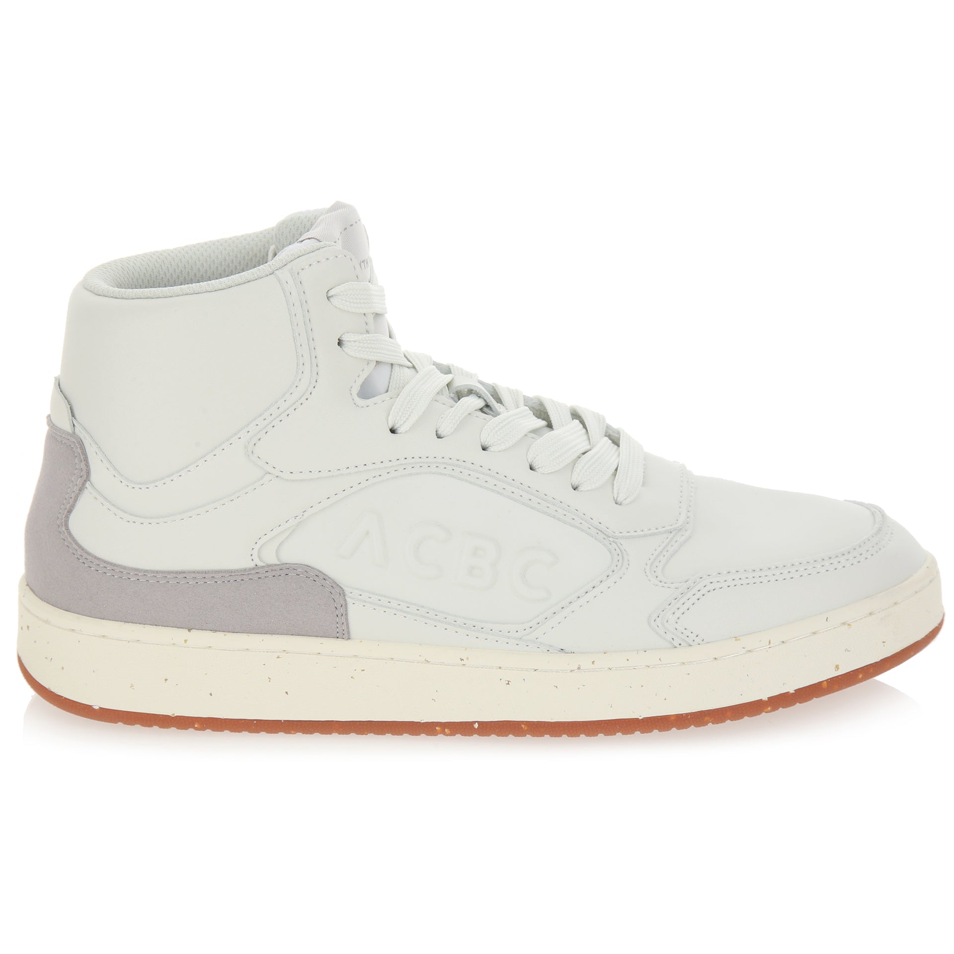 Sneakers alte in materiali riciclati