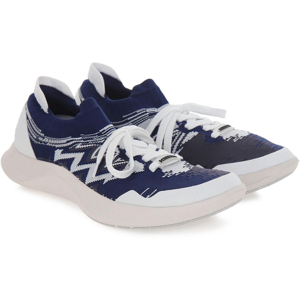 Sneakers in recycled fabric