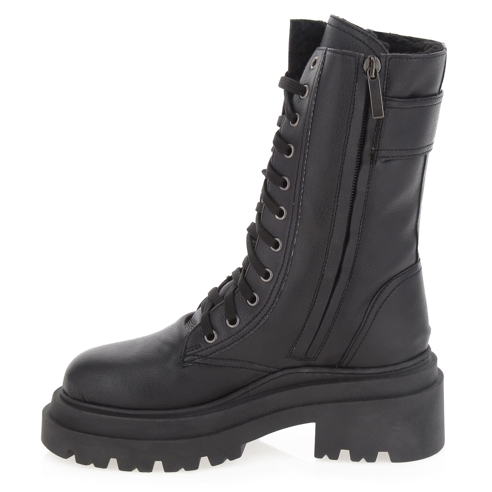 Botas con cordones de piel negra