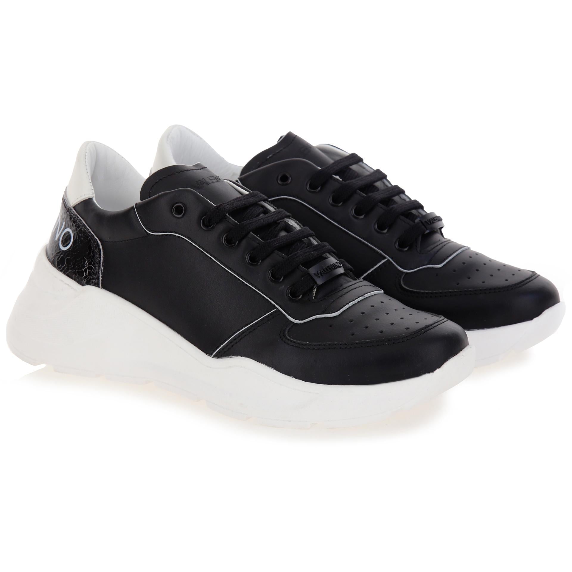 Leather sneakers and chunky sole